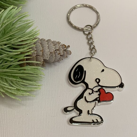 Snoopy Keychain, Peanuts Keychain, Snoopy Charm, Snoopy Pendant, Gift Idea - Picture 4 of 4